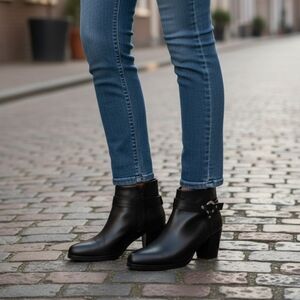 Frye Katie Heel Leather Cowgirl Western Black Ankle Booties boots sz 10M